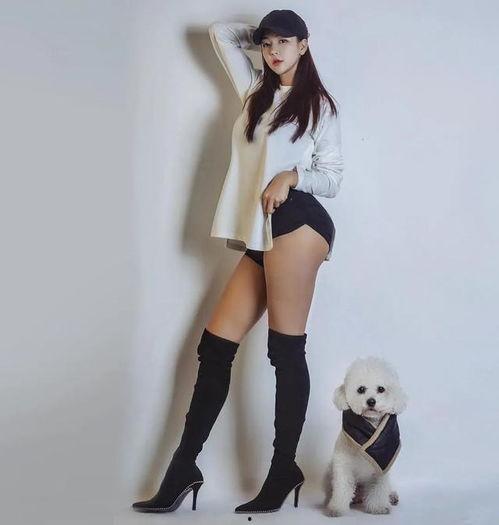 女子腿粗成网红,揭秘女子如何凭借独特魅力走红网络