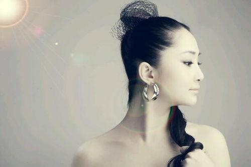 樊韵儿照片,镜头下的青春风采