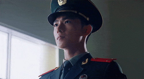 军人骂明星,军人直言不讳，揭开明星光环背后的真实面目