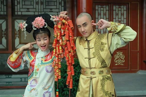 新还珠格格娱乐天天星,宫廷风云再起，青春偶像齐聚一堂